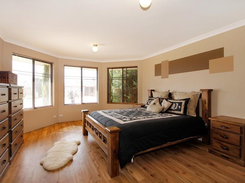 10 Karoo Way, Pearsall WA 6065