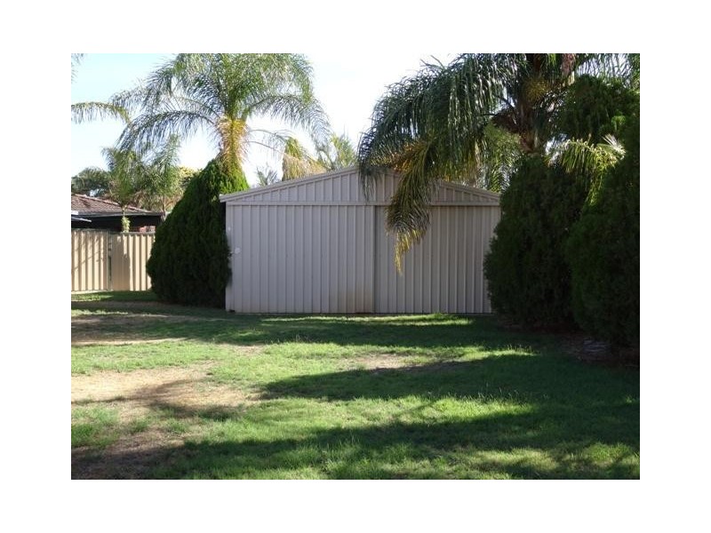 19 Honeyeater Glade, Huntingdale WA 6110