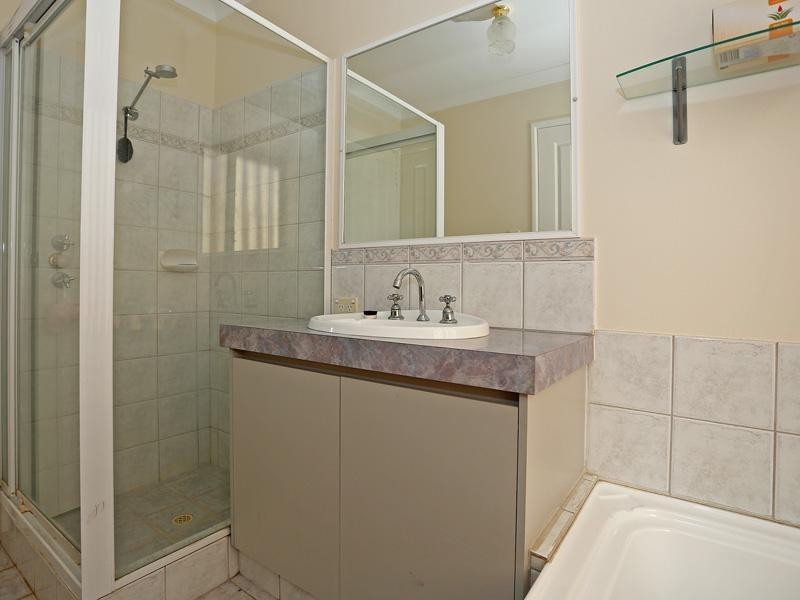 105 Balladong Loop, Carramar WA 6031