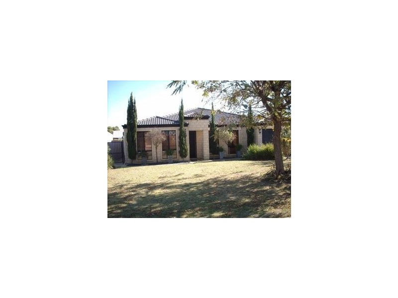 9 Kippilaw Loop, Carramar WA 6031