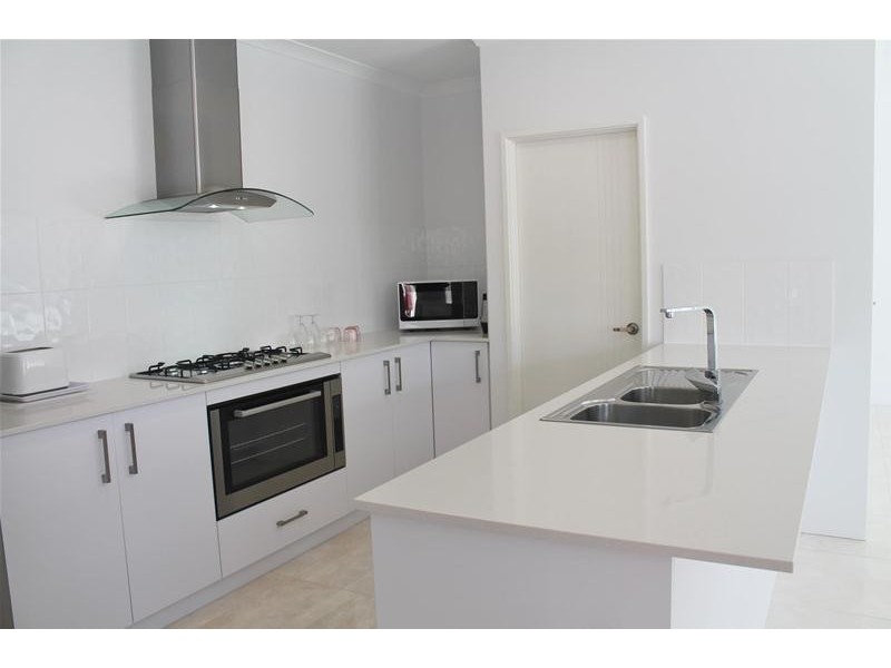 6 Yacht Way, Two Rocks WA 6037