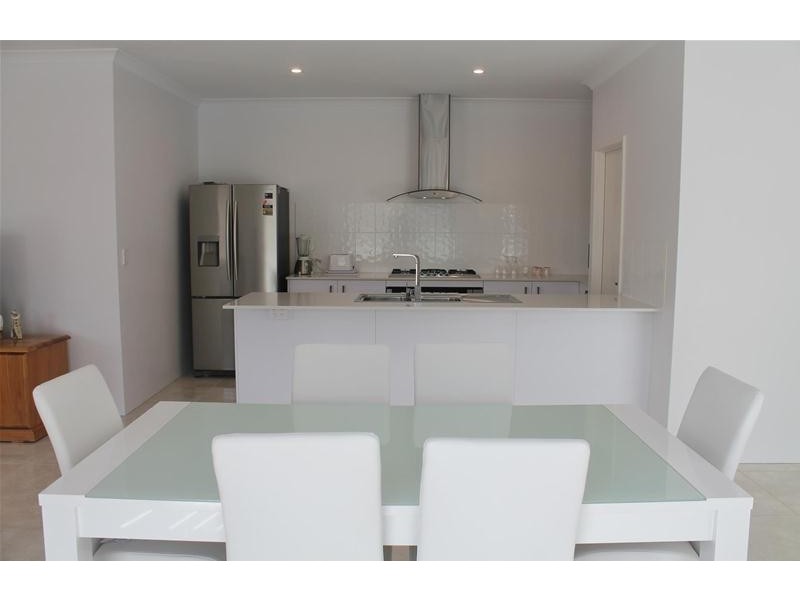 6 Yacht Way, Two Rocks WA 6037