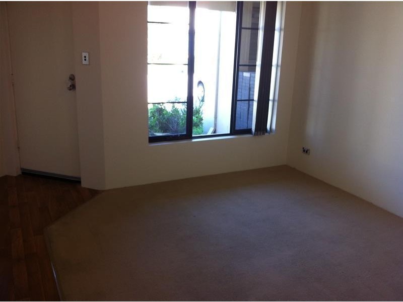 3 Robur Way, Banksia Grove WA 6031