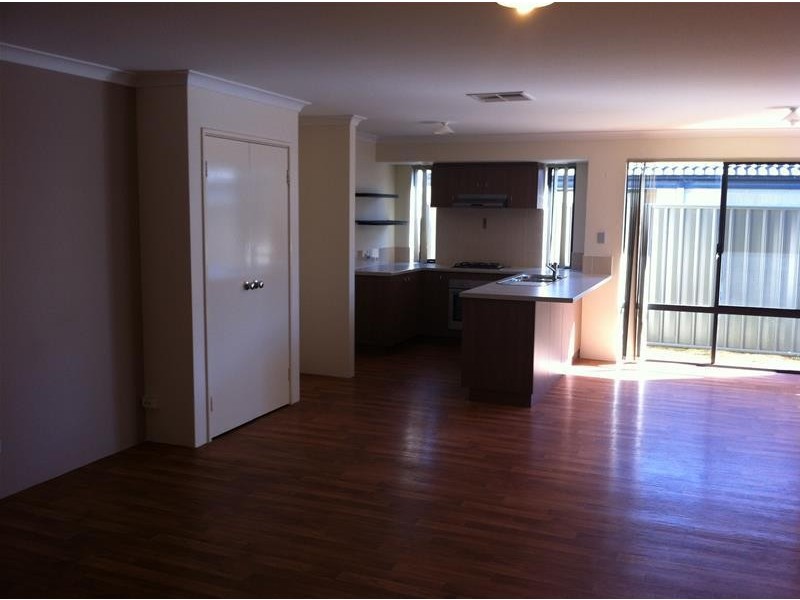 3 Robur Way, Banksia Grove WA 6031