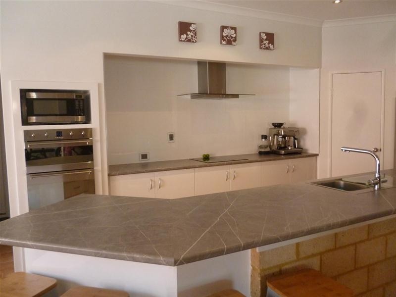 11 Monaltrie Loop, Carramar WA 6031