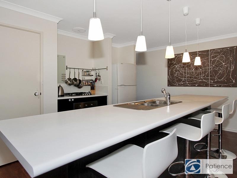 111 Sundowner Meander, Banksia Grove WA 6031