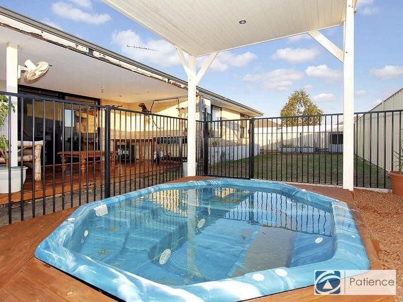 111 Sundowner Meander, Banksia Grove WA 6031