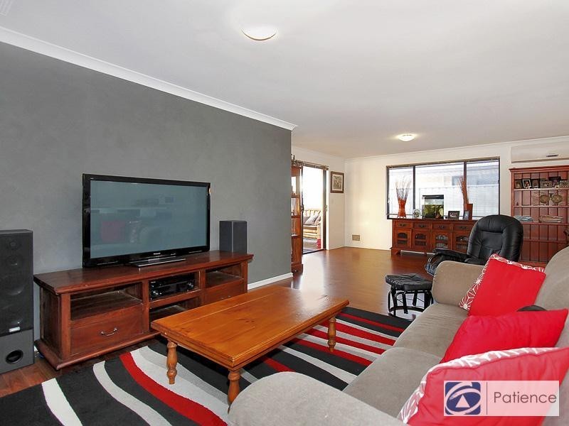 111 Sundowner Meander, Banksia Grove WA 6031