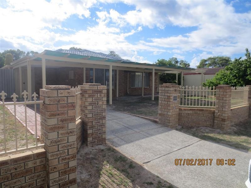 76 Giralt Road, Marangaroo WA 6064