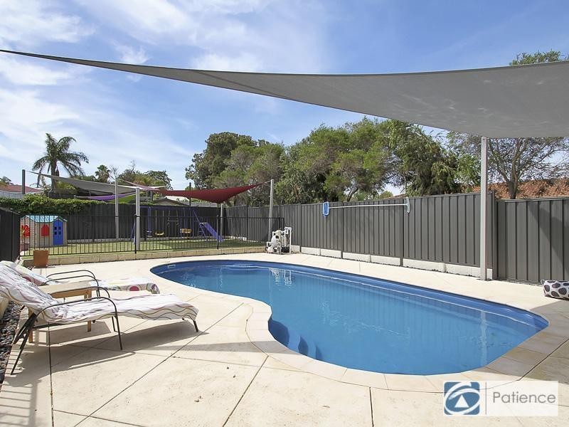 17 Smoothstone Court, Joondalup WA 6027