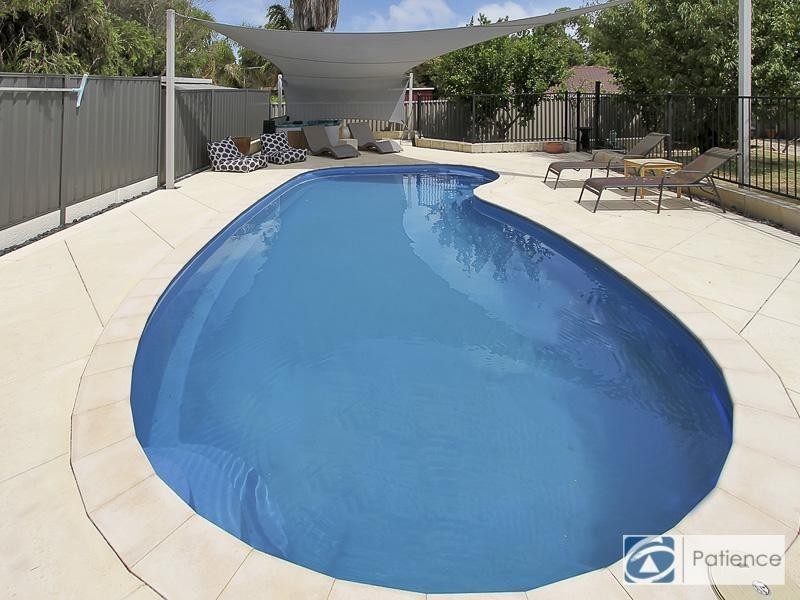 17 Smoothstone Court, Joondalup WA 6027