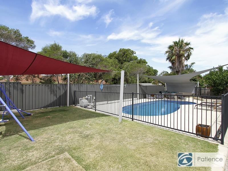 17 Smoothstone Court, Joondalup WA 6027