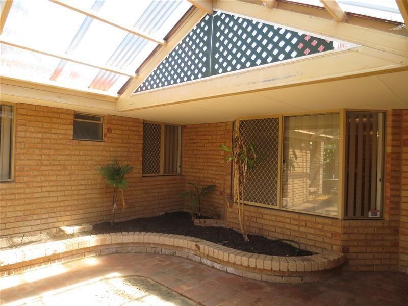 15 Monterey Drive, Woodvale WA 6026