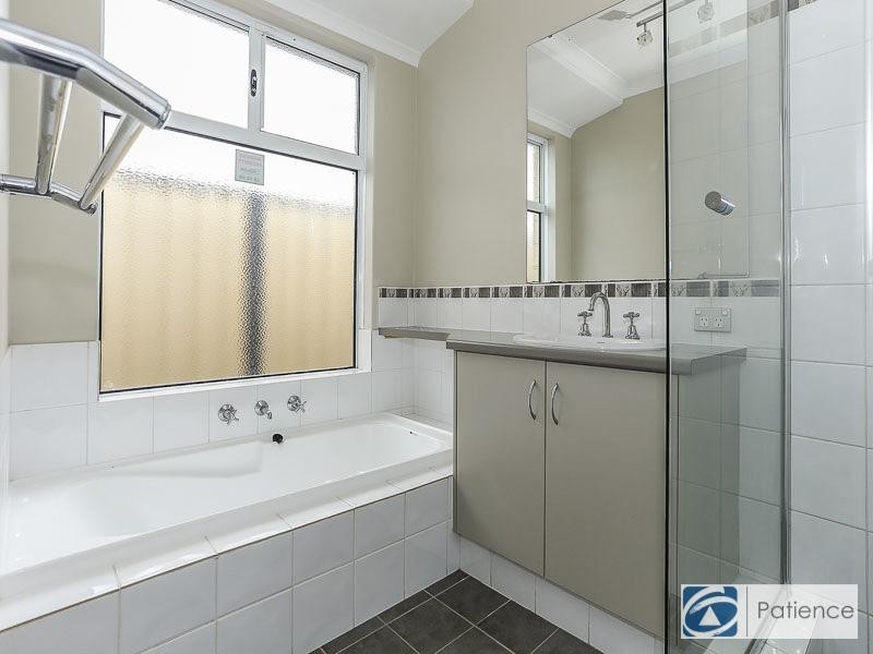 18 Scarfo Approach, Tapping WA 6065