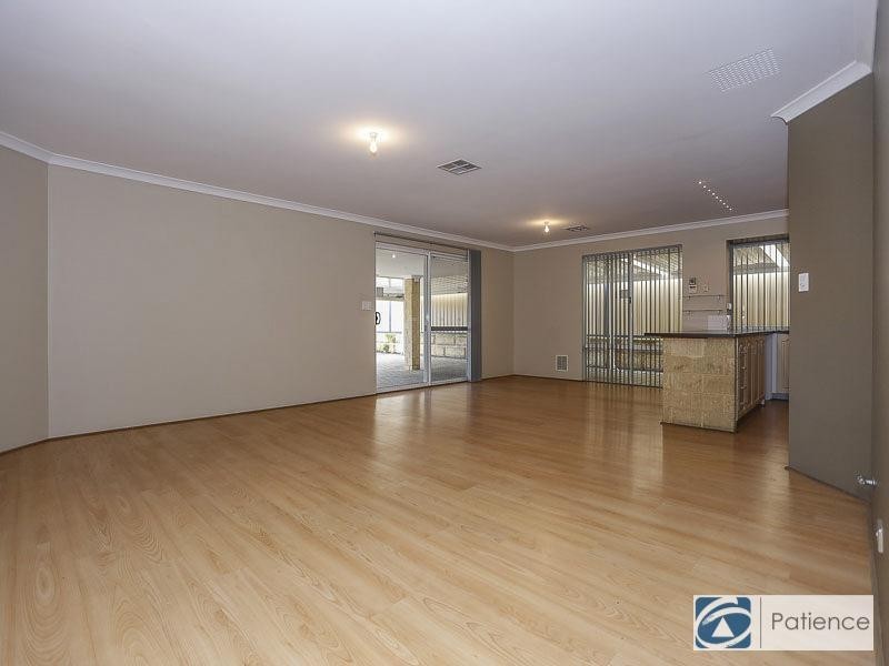 18 Scarfo Approach, Tapping WA 6065