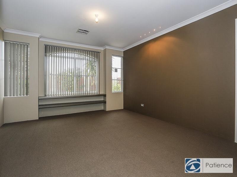 18 Scarfo Approach, Tapping WA 6065