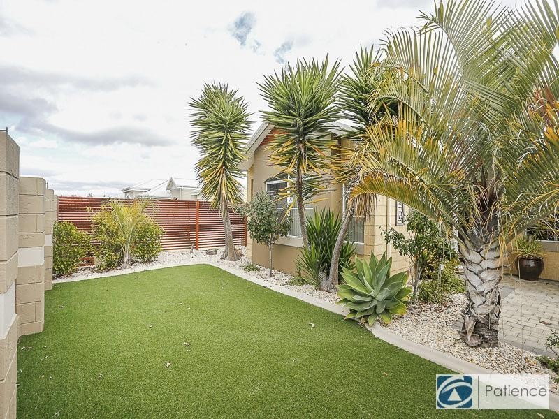 18 Scarfo Approach, Tapping WA 6065