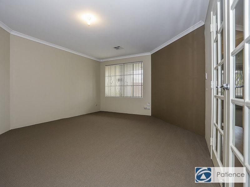 18 Scarfo Approach, Tapping WA 6065