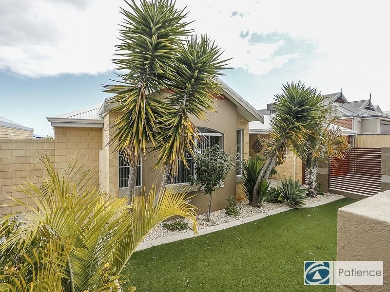 18 Scarfo Approach, Tapping WA 6065