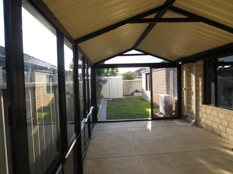 25 Kurnalpi Turn, Wanneroo WA 6065