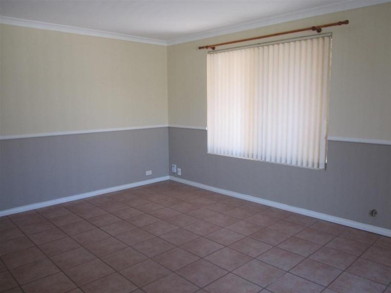 31 St Stephens Crescent, Tapping WA 6065