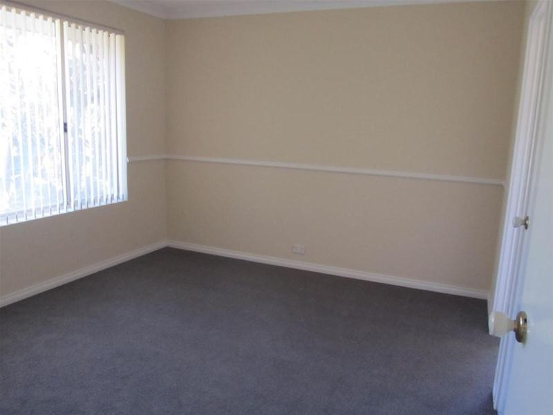 31 St Stephens Crescent, Tapping WA 6065