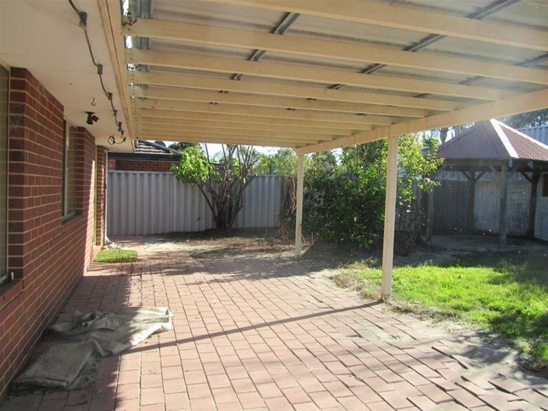 31 St Stephens Crescent, Tapping WA 6065