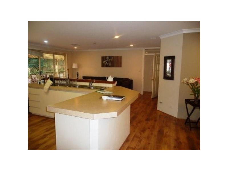 4 Akera Close, Hillarys WA 6025