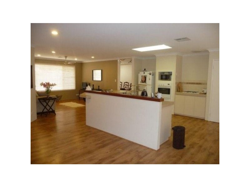 4 Akera Close, Hillarys WA 6025