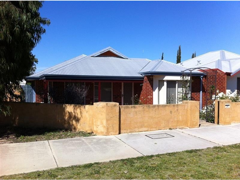 24 Pinegrove Drive, Ellenbrook WA 6069