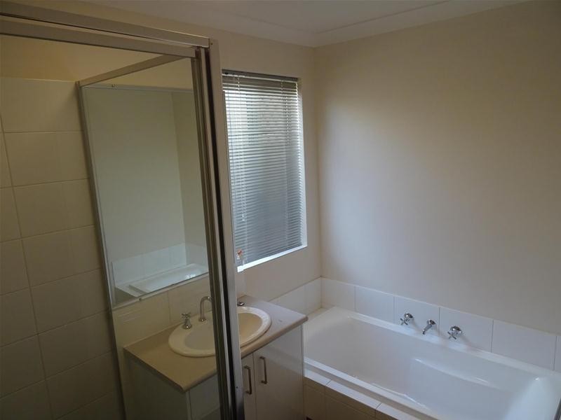 22 Barbarigo Bend, Aveley WA 6069