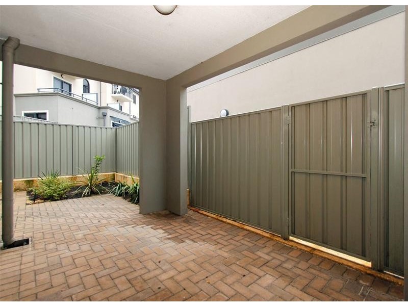 22/1 Sunlander Drive, Currambine WA 6028