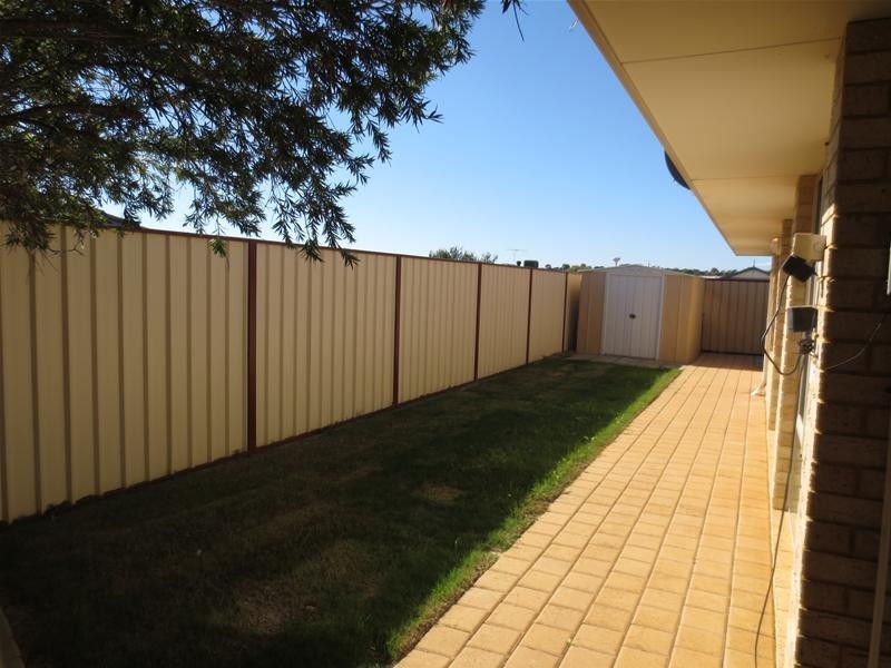 14 Miramare Boulevard, Currambine WA 6028