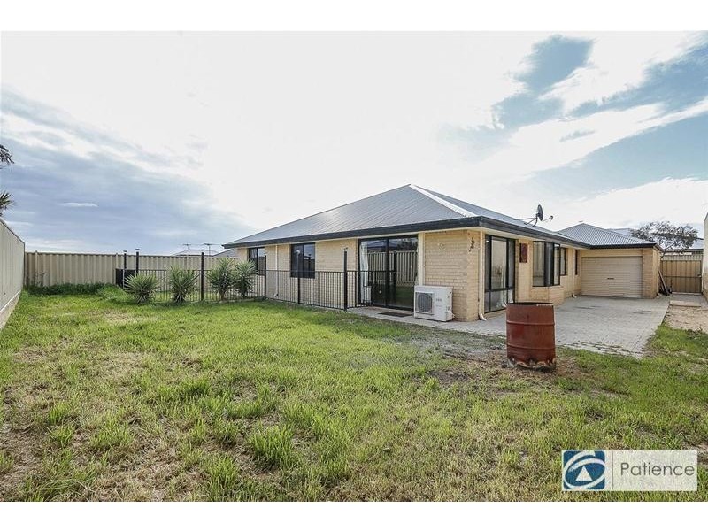 9 Cabanel Brace, Tapping WA 6065