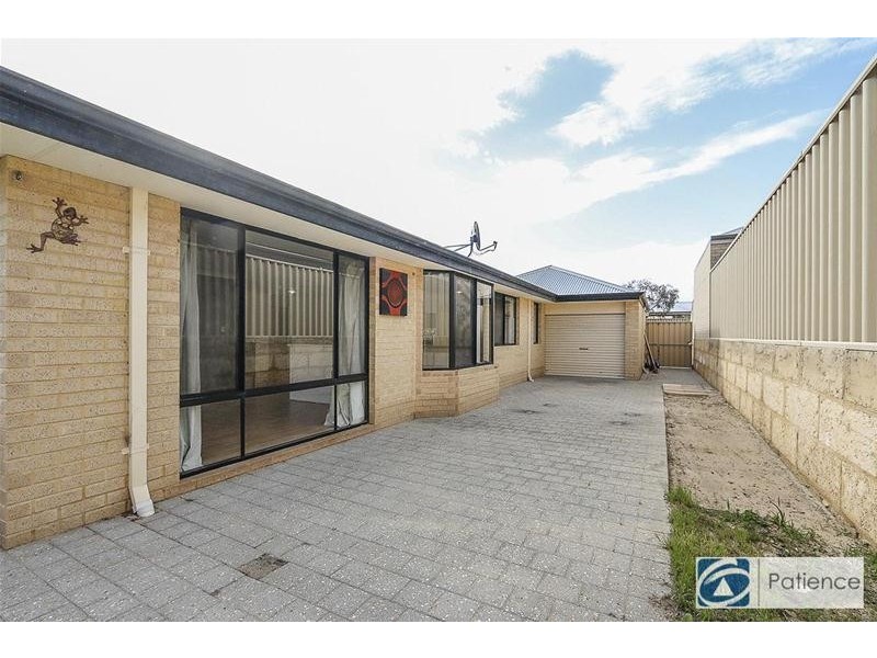 9 Cabanel Brace, Tapping WA 6065