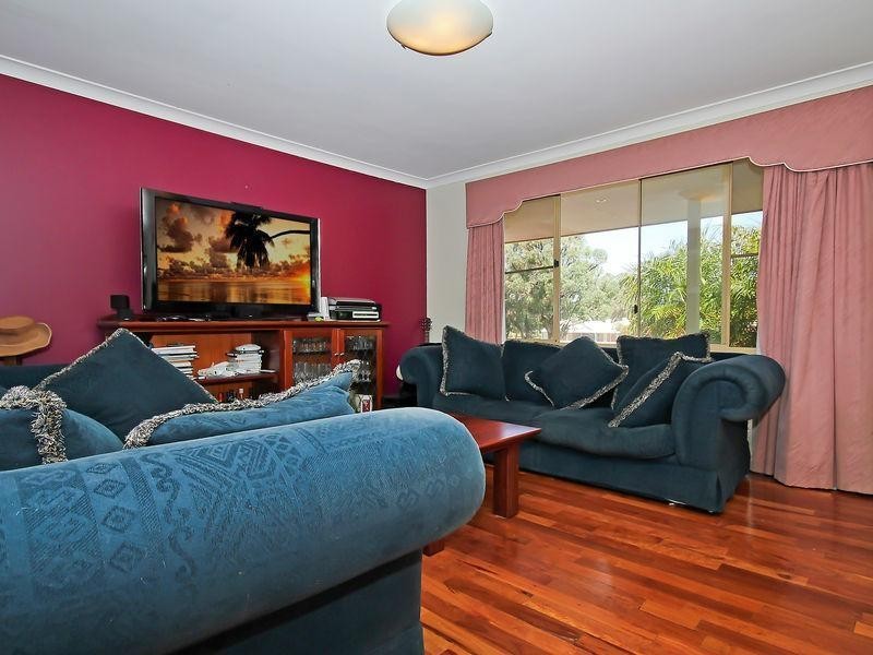 24 McDowell Crescent, Kingsley WA 6026