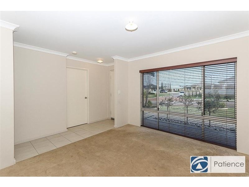 10 Lynella Circuit, Banksia Grove WA 6031