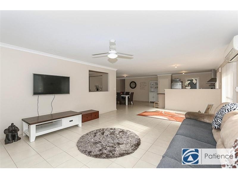 10 Lynella Circuit, Banksia Grove WA 6031