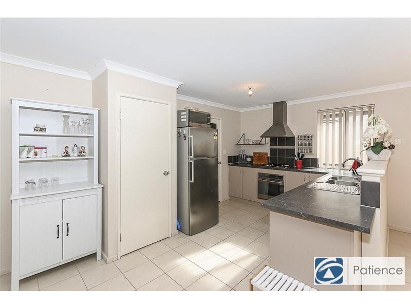 10 Lynella Circuit, Banksia Grove WA 6031