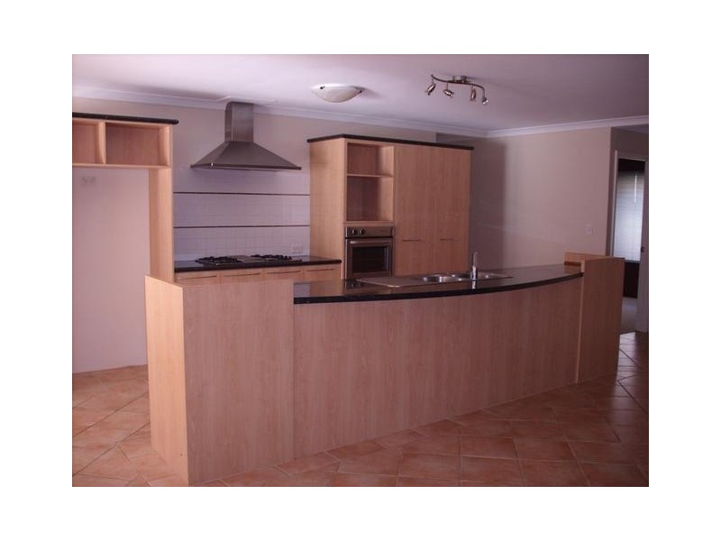 9 Kippilaw Loop, Carramar WA 6031