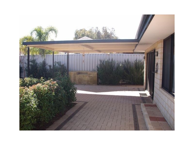 9 Kippilaw Loop, Carramar WA 6031