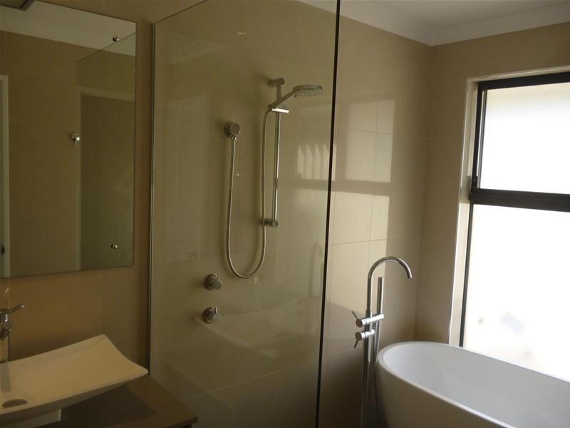 11 Monaltrie Loop, Carramar WA 6031