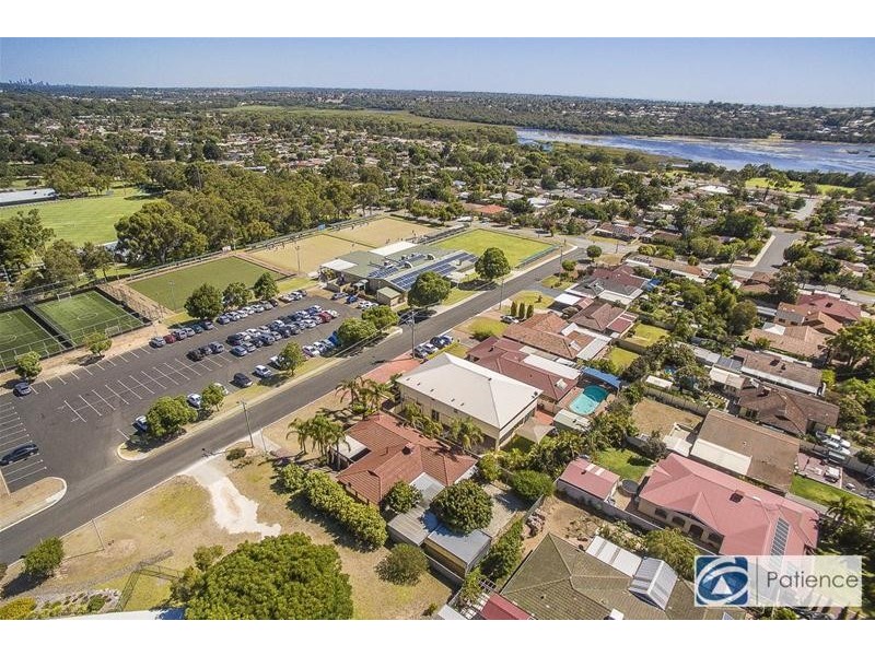 11 Crisafulli Avenue, Wanneroo WA 6065