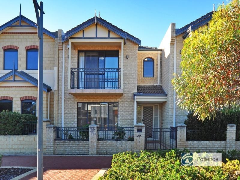 256 Lakeside Drive, Joondalup WA 6027