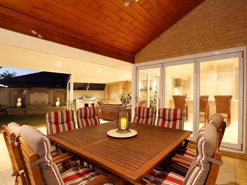 9 Galveston Loop, Iluka WA 6028