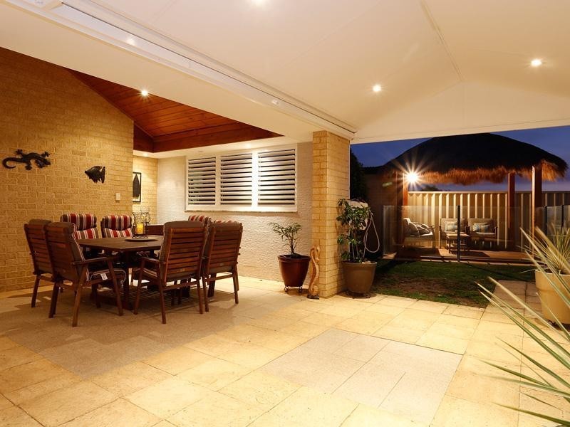 9 Galveston Loop, Iluka WA 6028