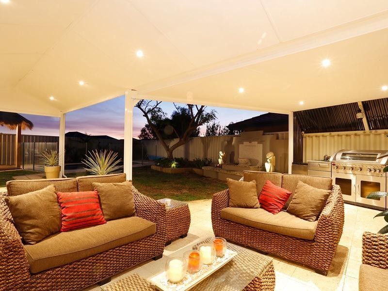 9 Galveston Loop, Iluka WA 6028