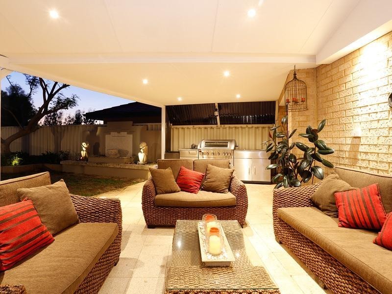 9 Galveston Loop, Iluka WA 6028