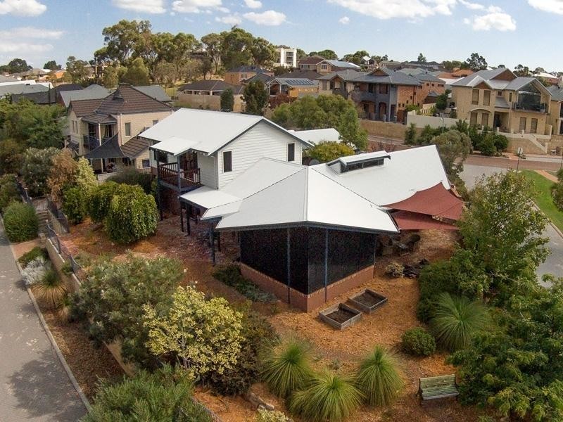 18 Cockatoo Ridge, Joondalup WA 6027