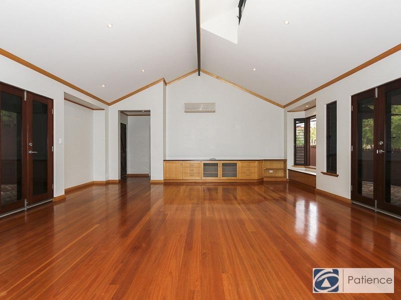 18 Cockatoo Ridge, Joondalup WA 6027